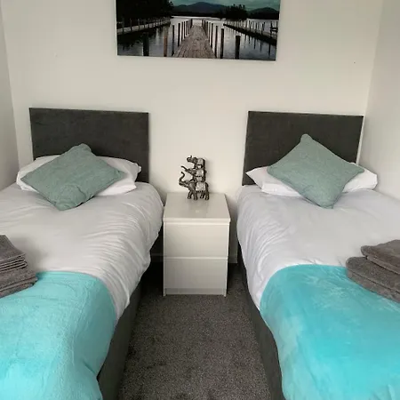 Helston House Apartment *