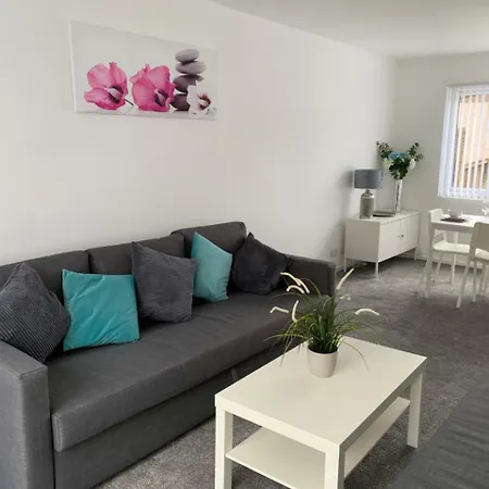 Helston House Apartment